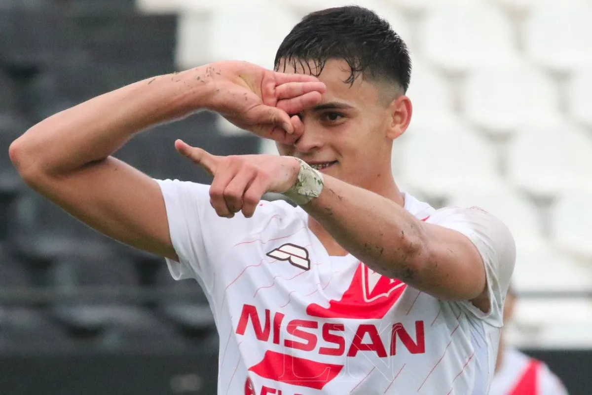 Ramón Sosa en sus inicios con River Plate de Paraguay