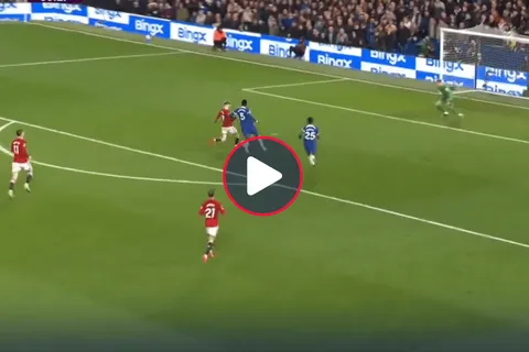 Video: Garnacho aprovechó un error de Moisés Caicedo para descontar contra Chelsea