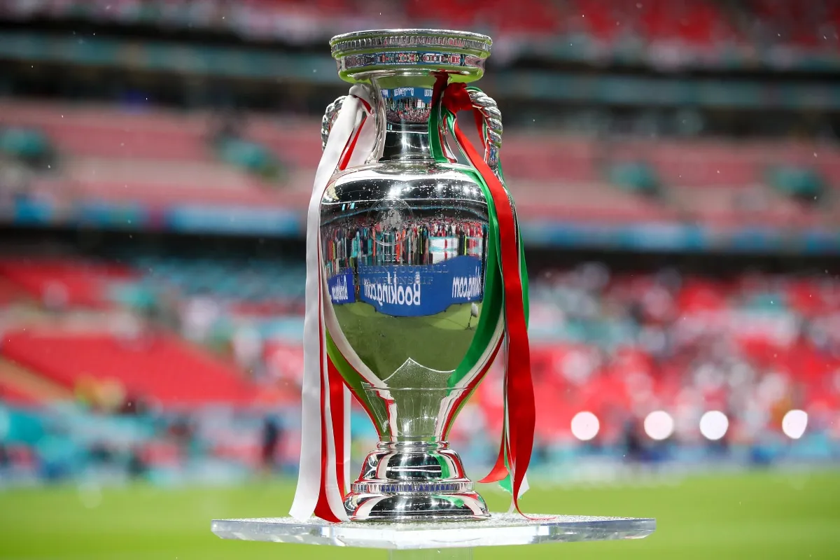 El trofeo de la Eurocopa