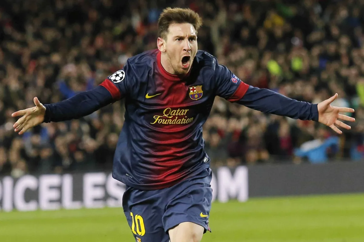 Lionel Messi festejando un gol con la camiseta de Barcelona