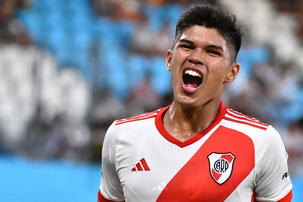 Alexis González festejando un gol en la reserva de River Plate