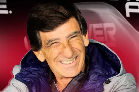Racing apuesta fuerte: la figura que renueva y emociona a Costas