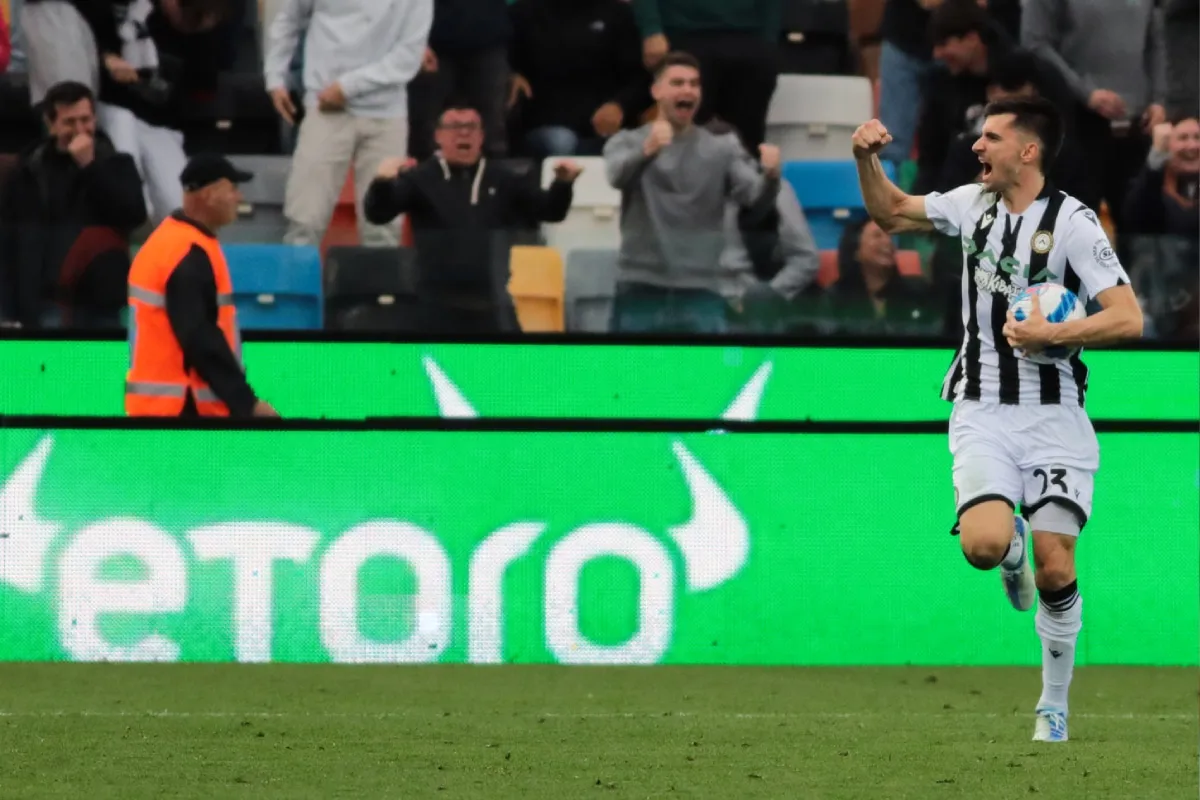 Ignacio Pussetto festejando un gol en Udinese