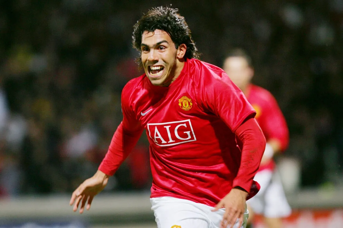 Carlos Tevez jugando para Manchester United