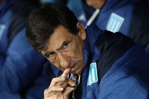 Racing apunta alto: Costas activa contactos por 2 refuerzos de peso local