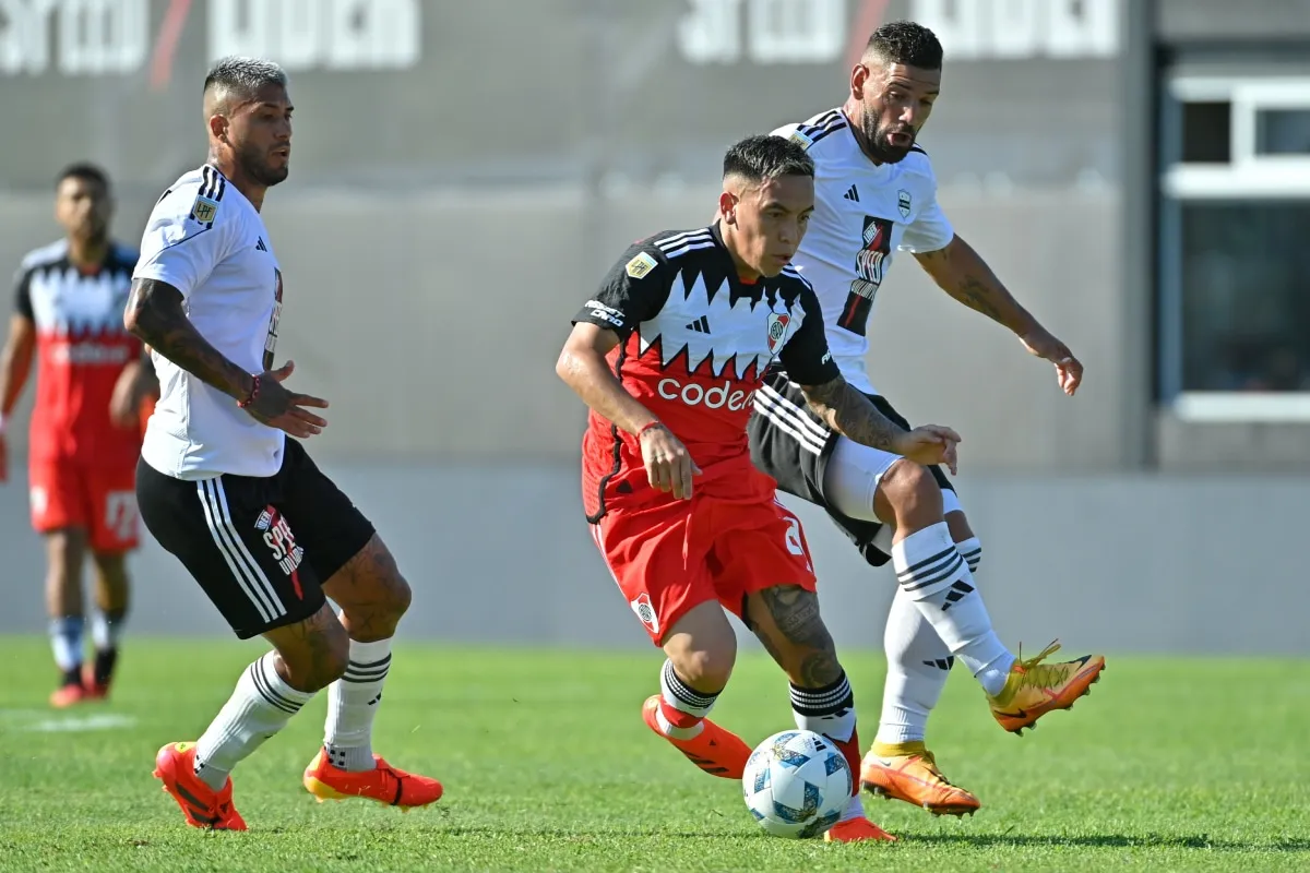 River y Riestra, otra vez cara a cara
