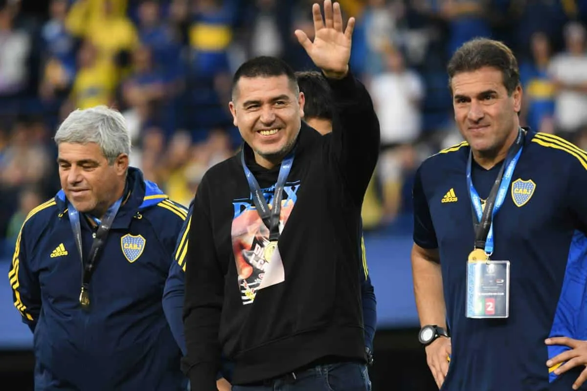 Juan Román Riquelme esquivó el escándalo de Tévez con la AFA