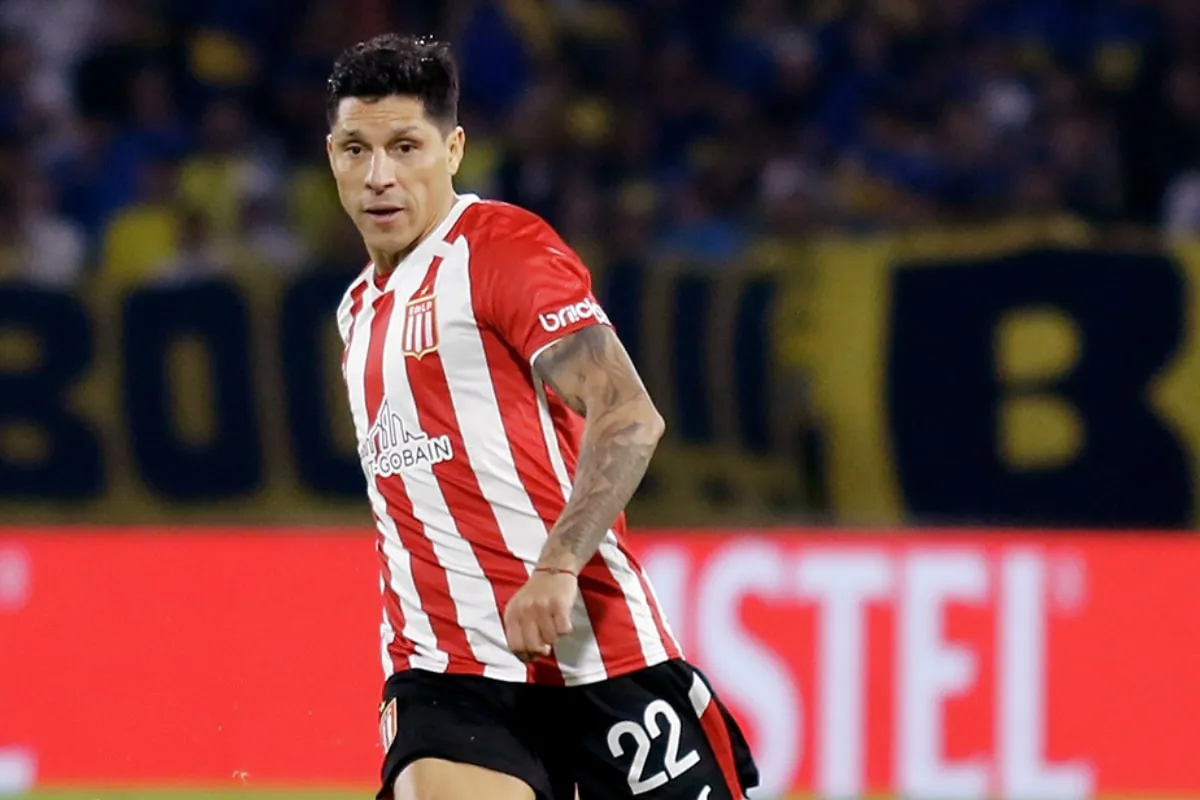Enzo Pérez, cerca de hacerle un gol a Boca