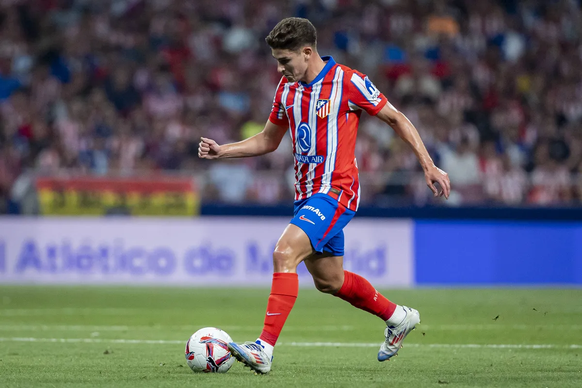 Atletico de Madrid v RCD Espanyol de Barcelona – La Liga EA Sports Julian Alvarez of Atletico de Madrid in action with t