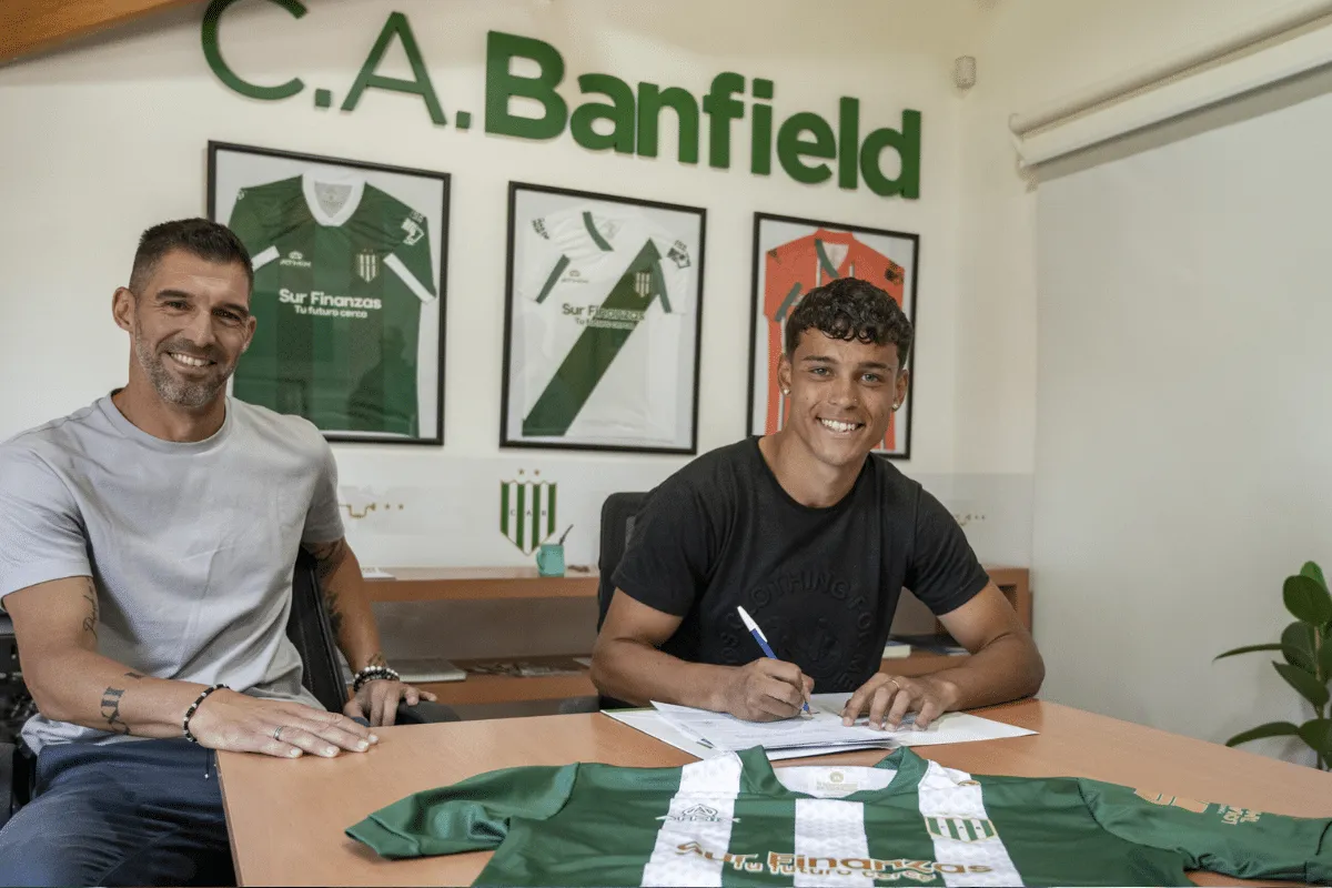 Marcos López, joya de Banfield que firmó contrato profesional