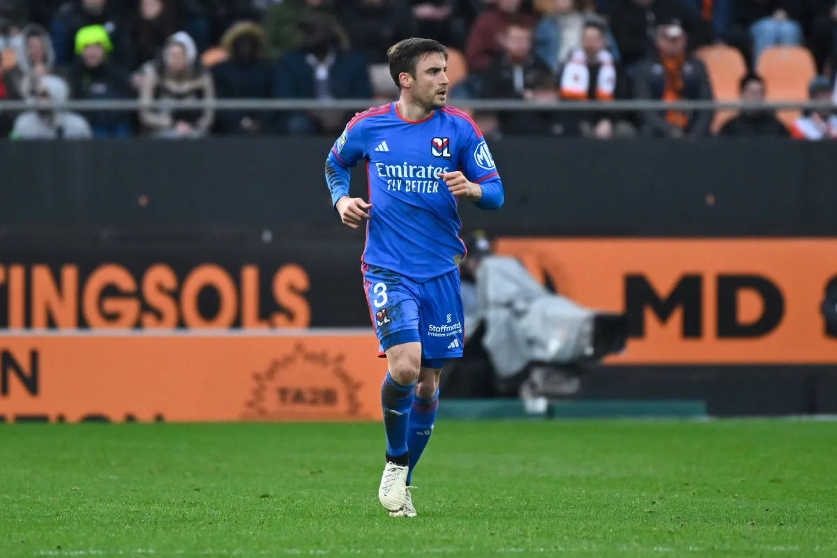 Nicolas TAGLIAFICO ( 3 – Lyon ) celebrates during the Ligue 1 match between FC Lorient and Olympique Lyonnais at Stade Y