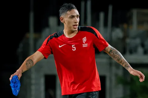Mercado de pases: el argentino que propuso a Equi Fernández para jugar en Arabia