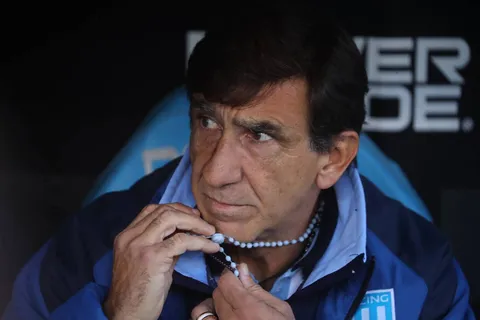 Refuerzos Racing: Costas se mete en la pelea por un jugador pretendido por Talleres