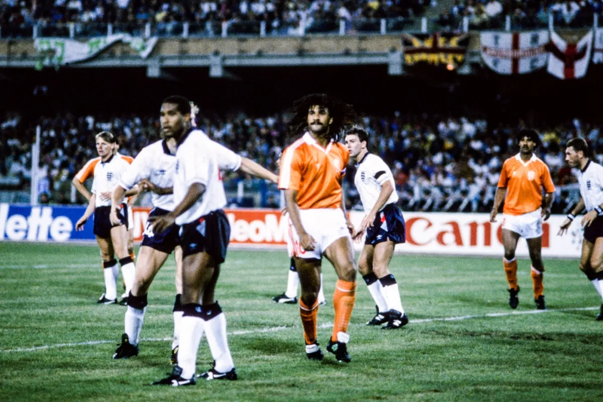 Inglaterra y Países Bajos en el Mundial 1990