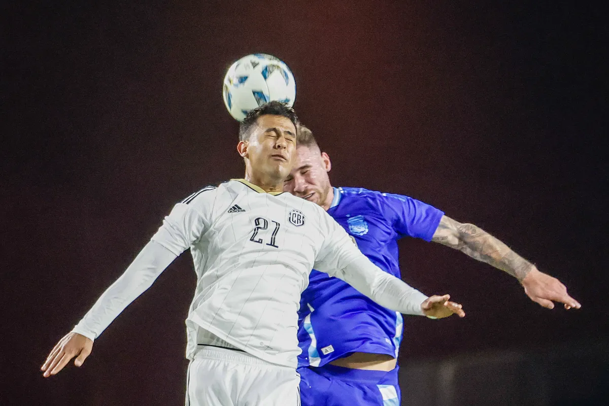 March 26, 2024, Los Angeles, California, USA: Costa Rica s Alvaro Zamora 21 and Argentina s Alexis Mac Allister 20 vie f