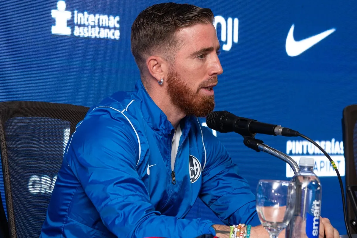 Iker Muniain en su presentación como jugador de San Lorenzo