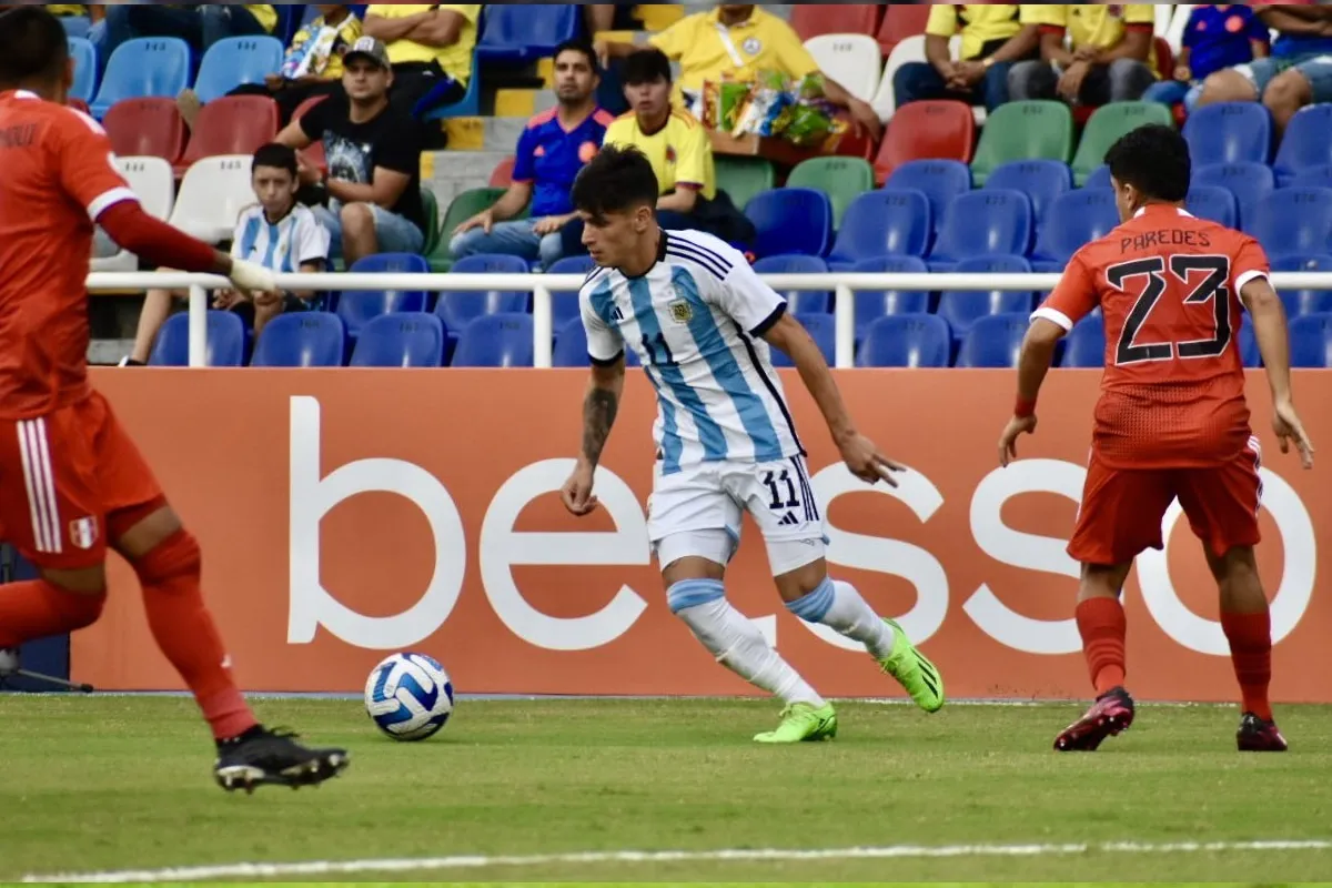 Brian Aguirre con la camiseta de la Selección Argentina