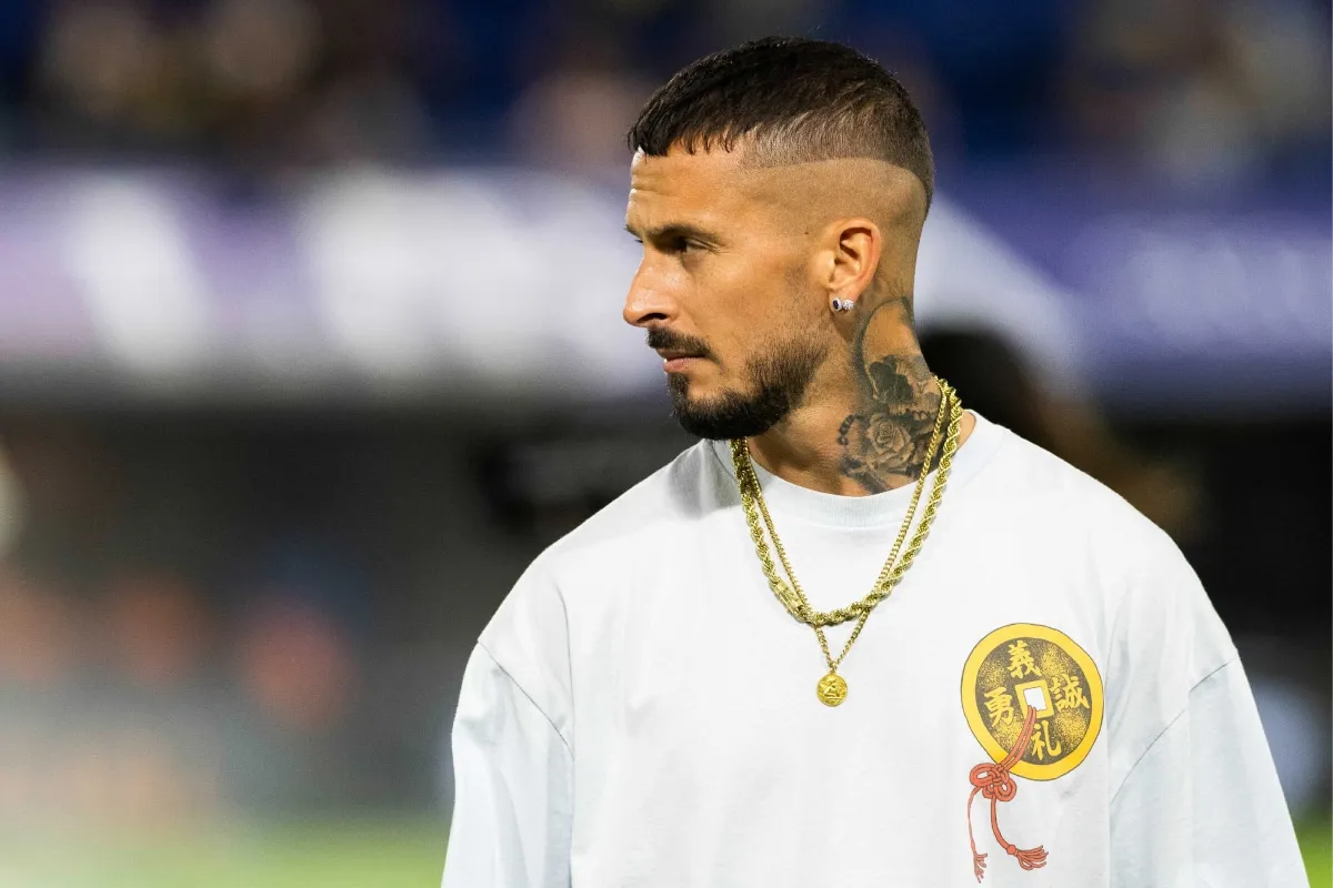 Darío Benedetto, con un pie afuera de Boca Juniors