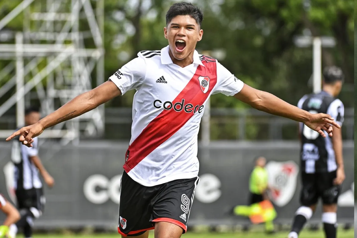 Alexis González, una joya de las inferiores de River Plate