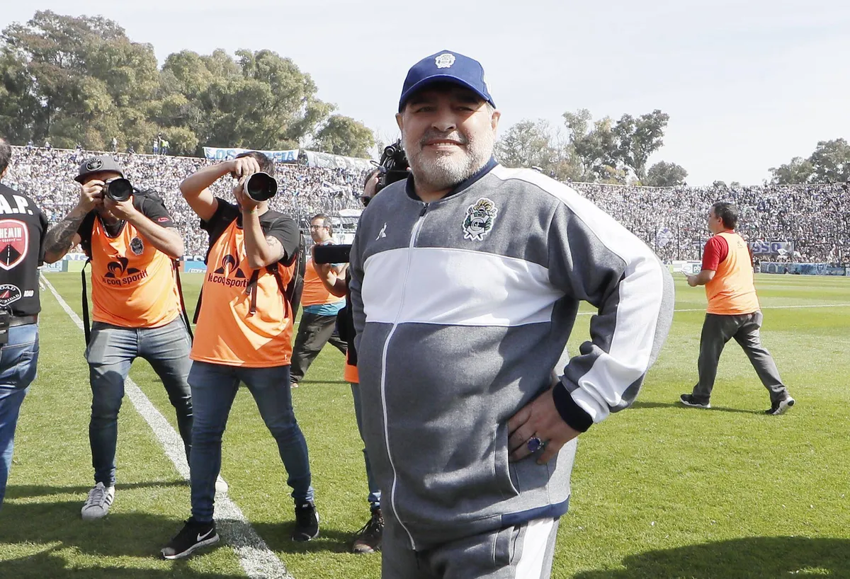 Diego Armando Maradona debuta como tecnico de Gimnasia de La Plata – Gimnasia LP vs Racing – Futbol