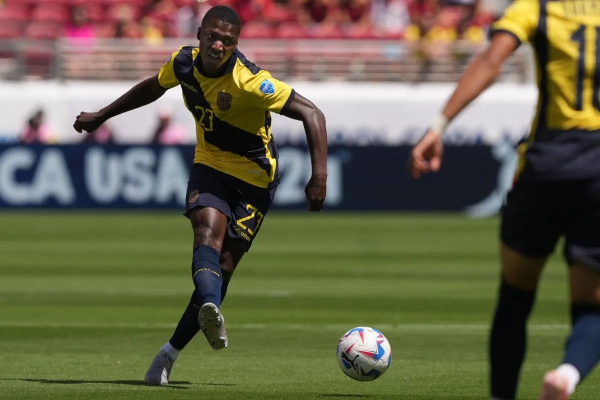 Moisés Caicedo, máximo asistidores de las eliminatorias
