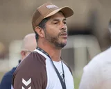 El técnico de Platense se quebró al hablar sobre su fuerte historia de vida: “Me mataron un hermano”