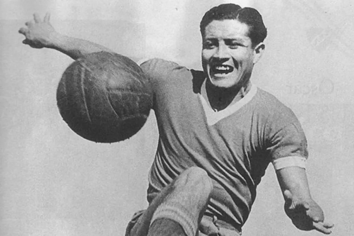 Arsenio Erico, por supuesto, es el máximo goleador del clásico de Avellaneda