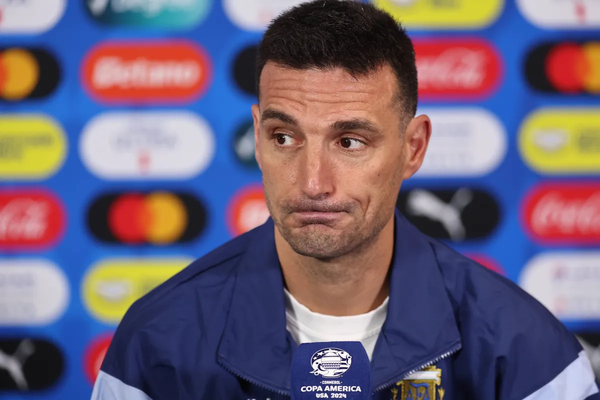 Argentina s head coach Lionel Scaloni () during a press conference, PK, Pressekonferenz ahead the match against Canada f
