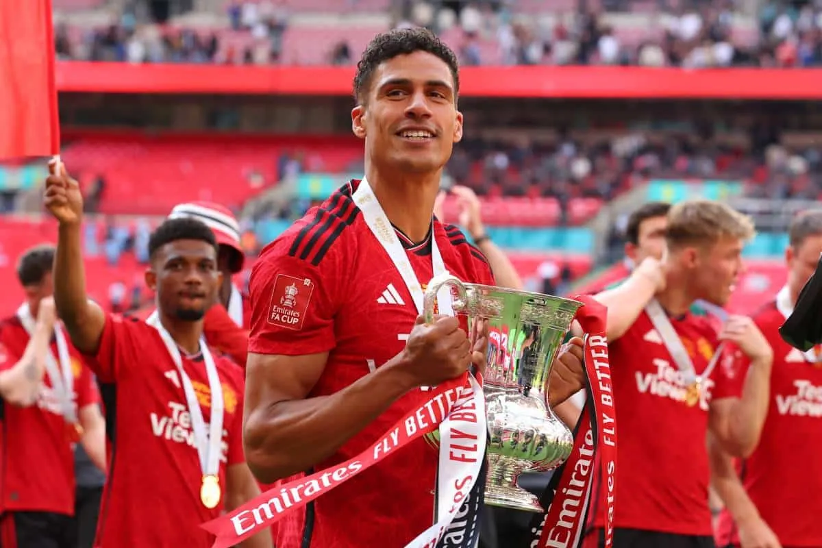 Raphael Varane se retiró habiendo ganado la FA Cup con Manchester United en Wembley