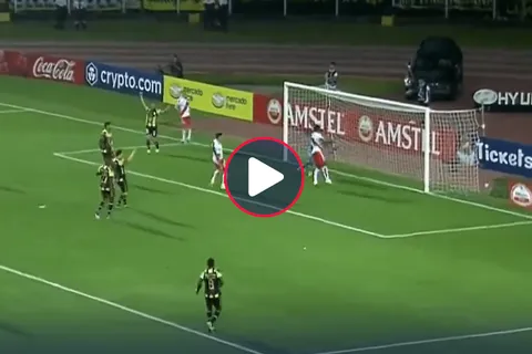 De no creer: el gol que se erró Borja al lado del arco en Copa Sudamericana
