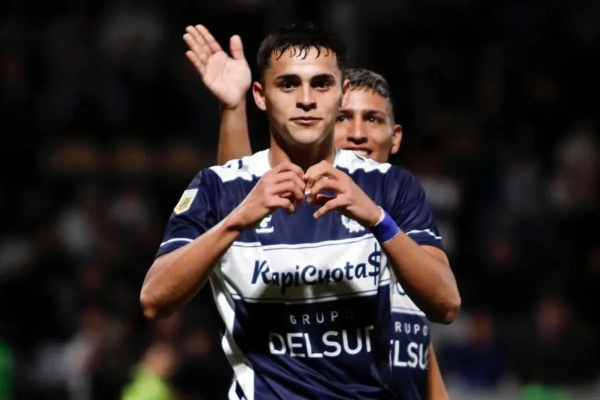 Ramón Sosa con la camiseta de Gimnasia y Esgrima La Plata