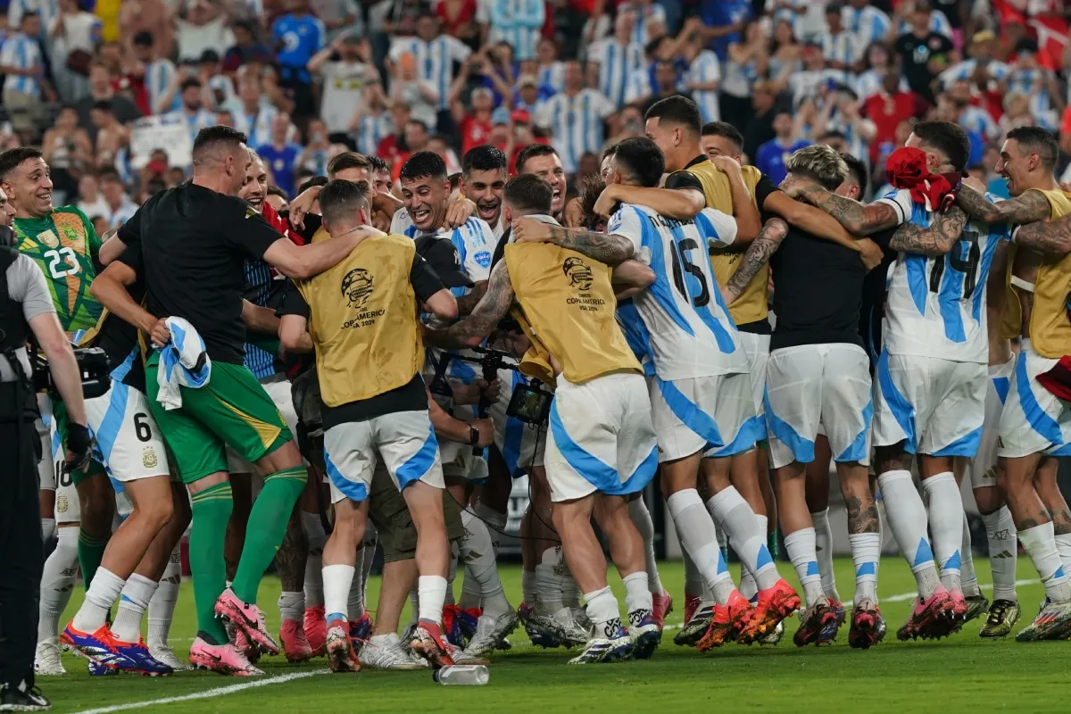 Argentina recibe a Chile en la séptima fecha de las Eliminatorias