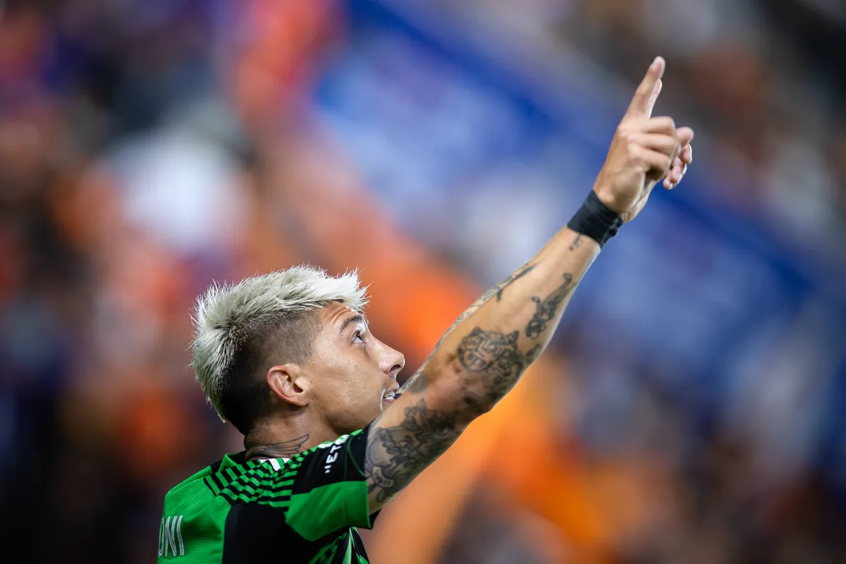 Emiliano Rigoni con la camiseta del Houston Dynamo de la MLS