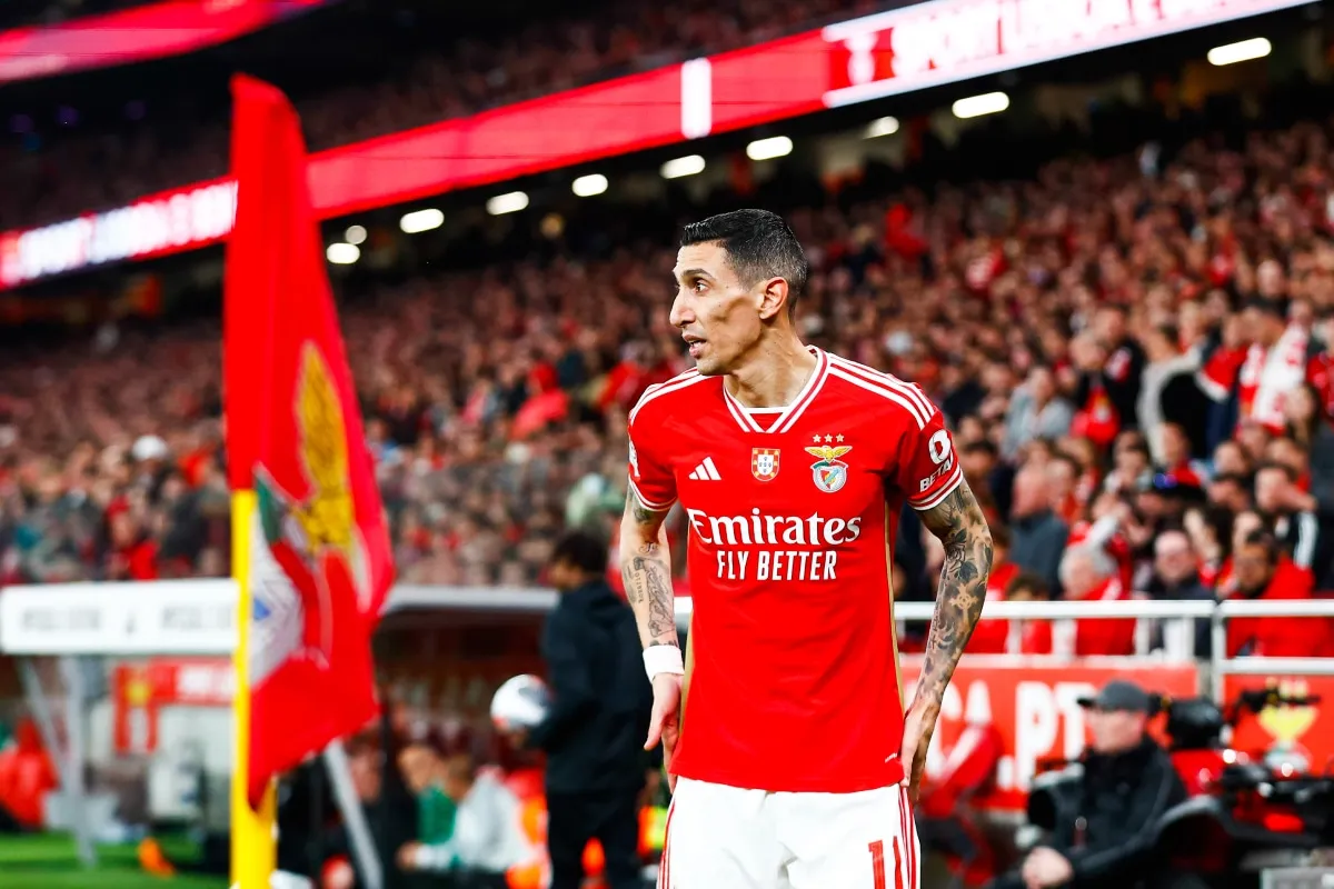 Ángel Di María con la camiseta de Benfica