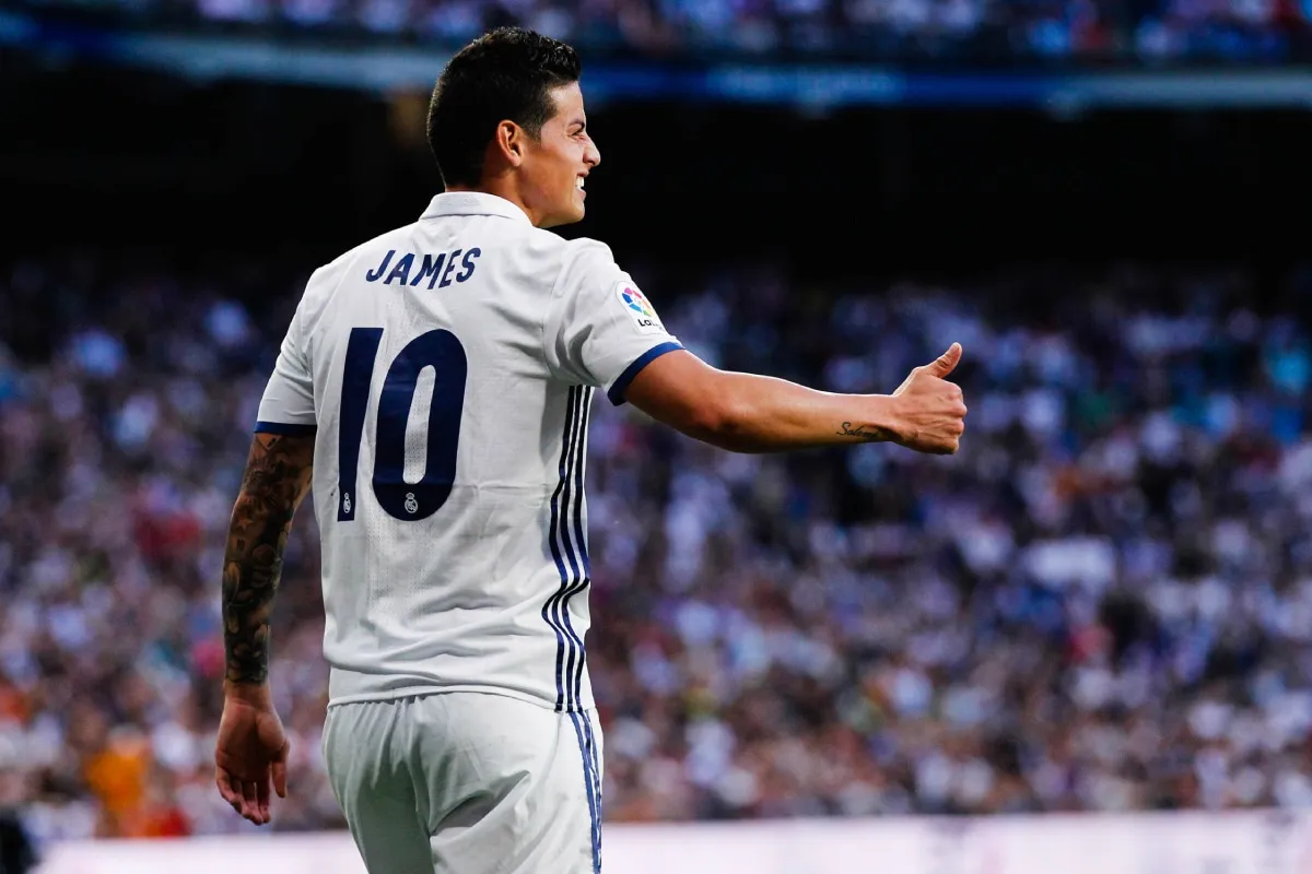 James Rodríguez, con la 10 de Real Madrid