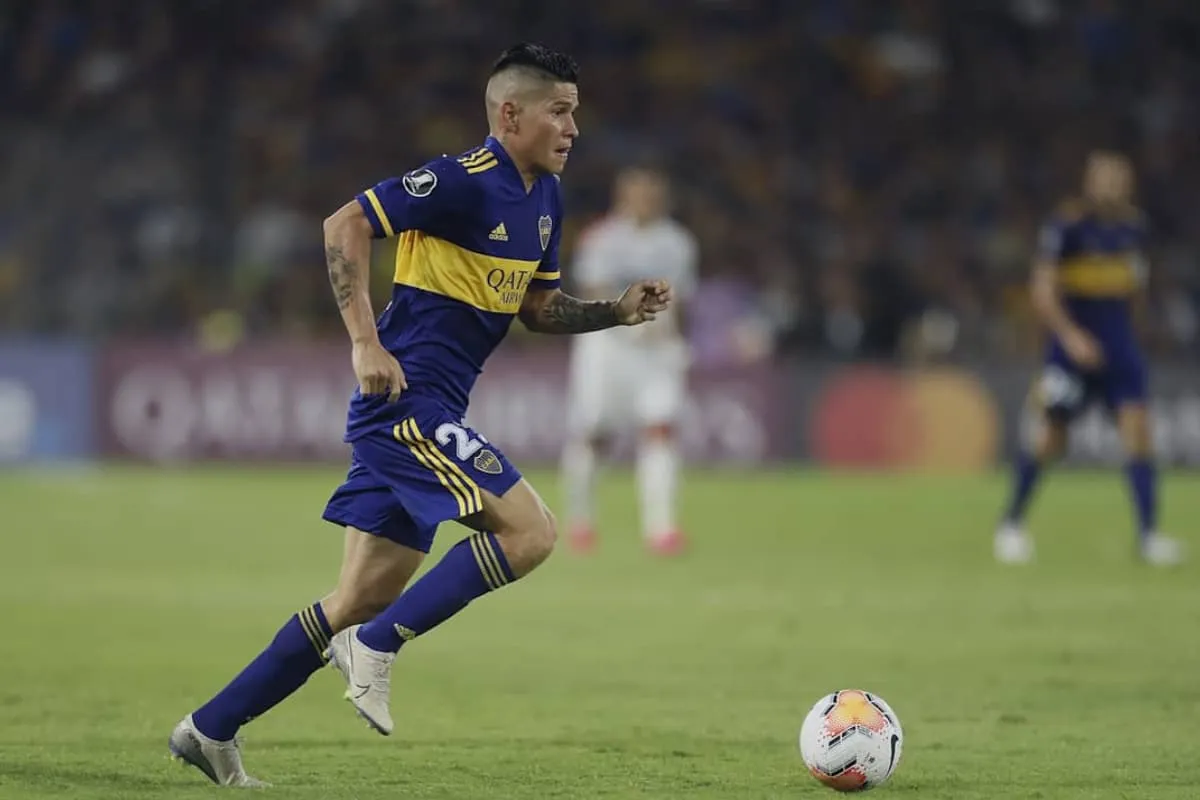Jorman Campuzano con la camiseta de Boca Juniors