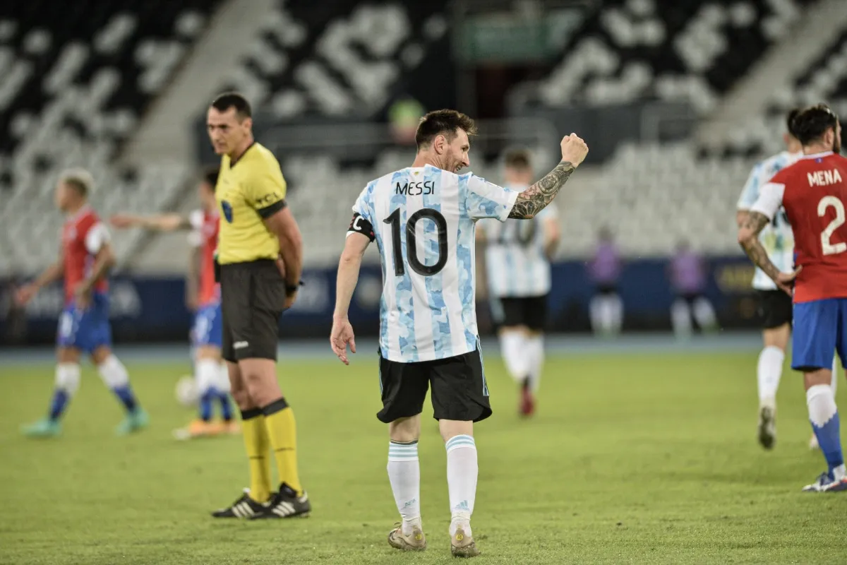 Messi convirtió un golazo ante Chile en 2021