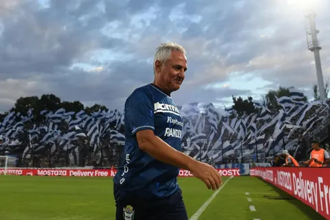 Los motivos por los que Gimnasia NO ECHA a Leonardo Madelón