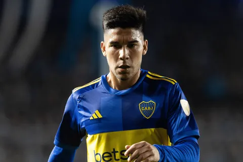 Mercado de pases Boca: el DT de Fortaleza confirmó la llegada de Pol Fernández y desmintió al jugador