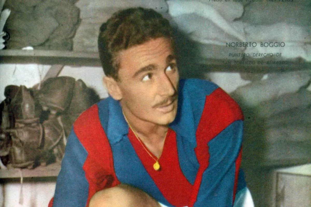 Norberto Boggio con la camiseta de San Lorenzo