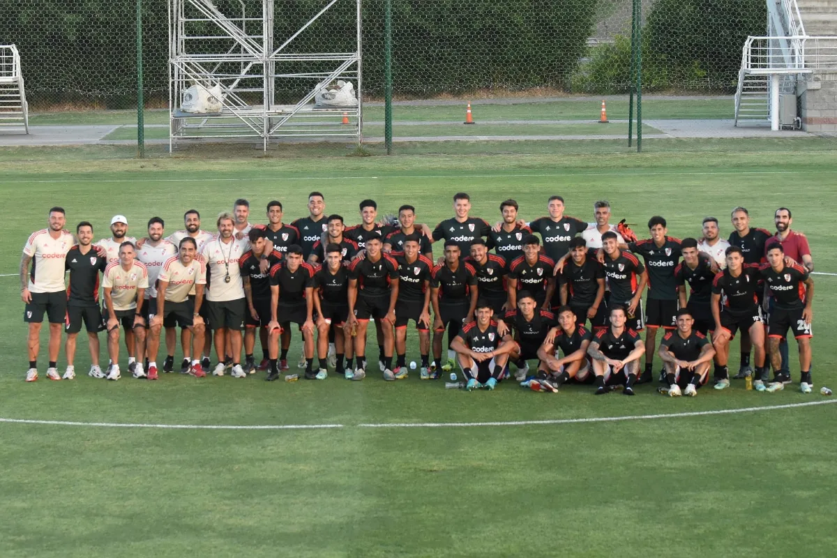 El plantel de reserva de River en 2024