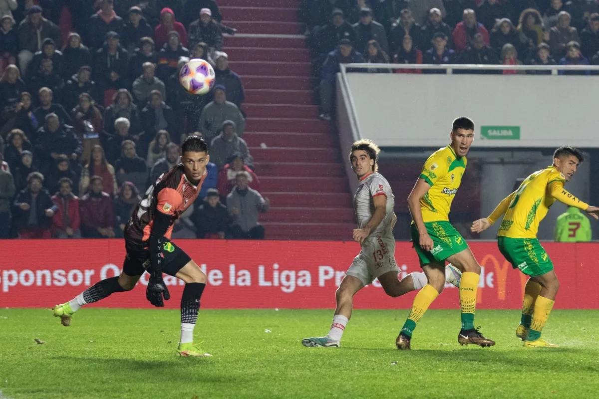Argentinos Juniors y Defensa y Justicia, cara a cara por los cuartos de final de la Copa de la Liga 2024