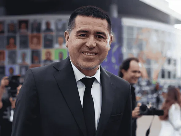 Refuerzos Boca: Riquelme va por otro jugador de Independiente y “hay mucha bronca” en el Rojo