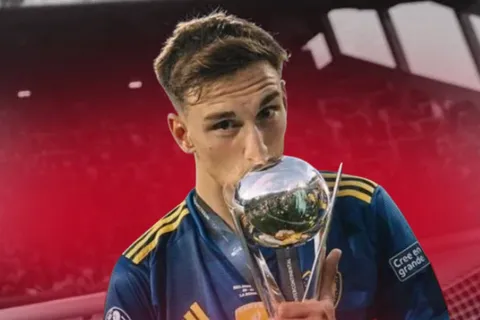 La decisión más difícil de Valentino Simoni, el goleador de Boca Predio que Russo no ve