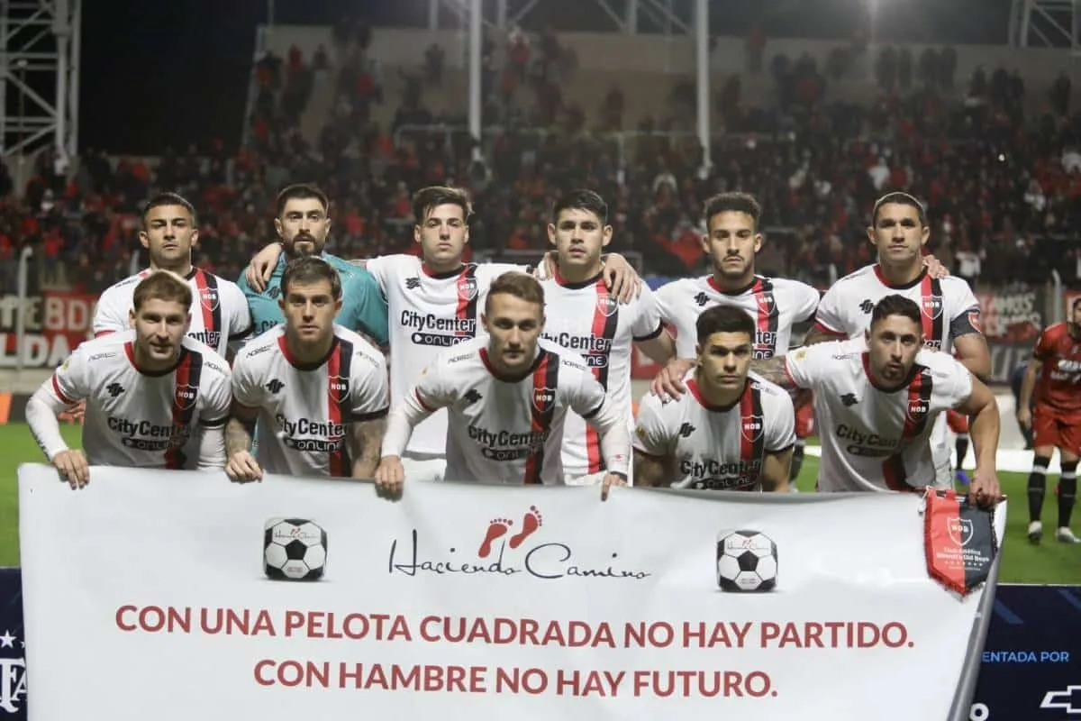 El plantel de Newell's respaldó a Sebastián Méndez