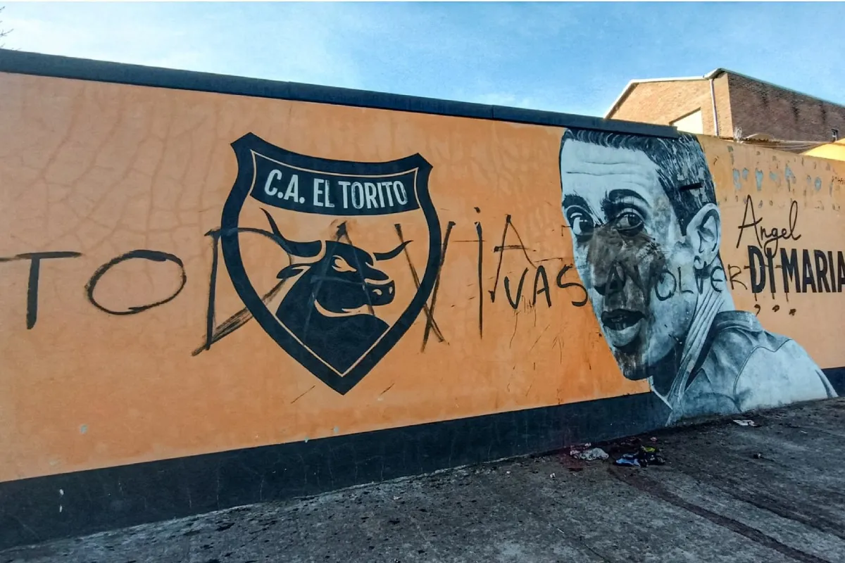 El mural vandalizado de Ángel Di María en El Torito