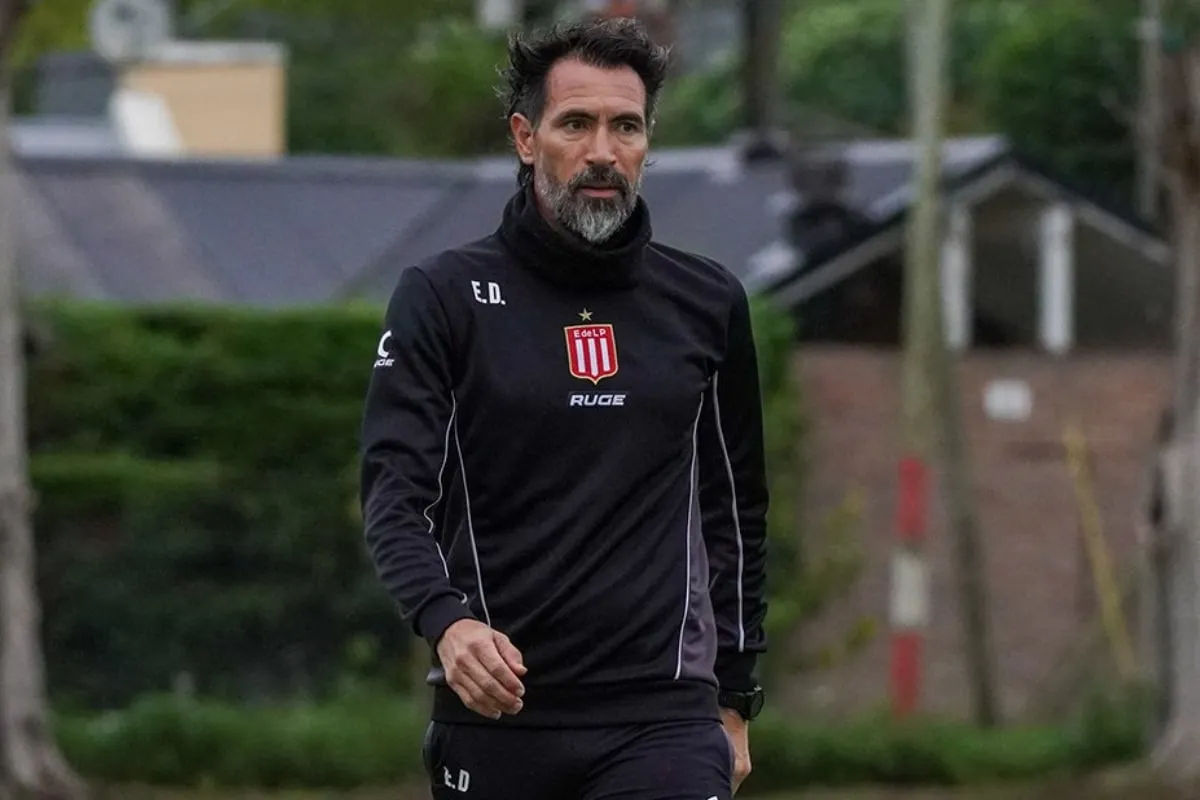 Eduardo Domígnuez, DT de Estudiantes de La Plata