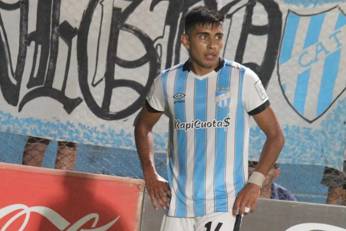Agustín Lagos quiere jugar en Vélez