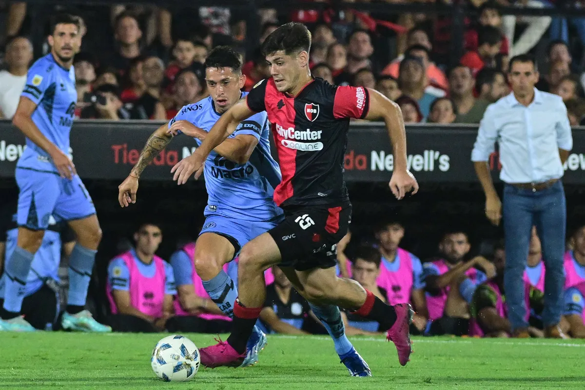 League Cup: Newell s beat Belgrano and leads Zone B Rosario, Argentina.- In the photos taken on February 4, 2024, during