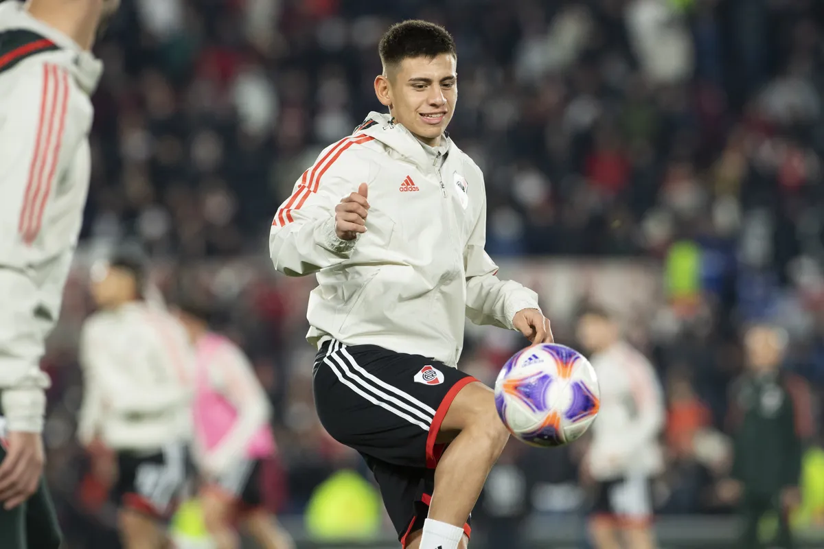 Claudio Echeverri, joya de River Plate